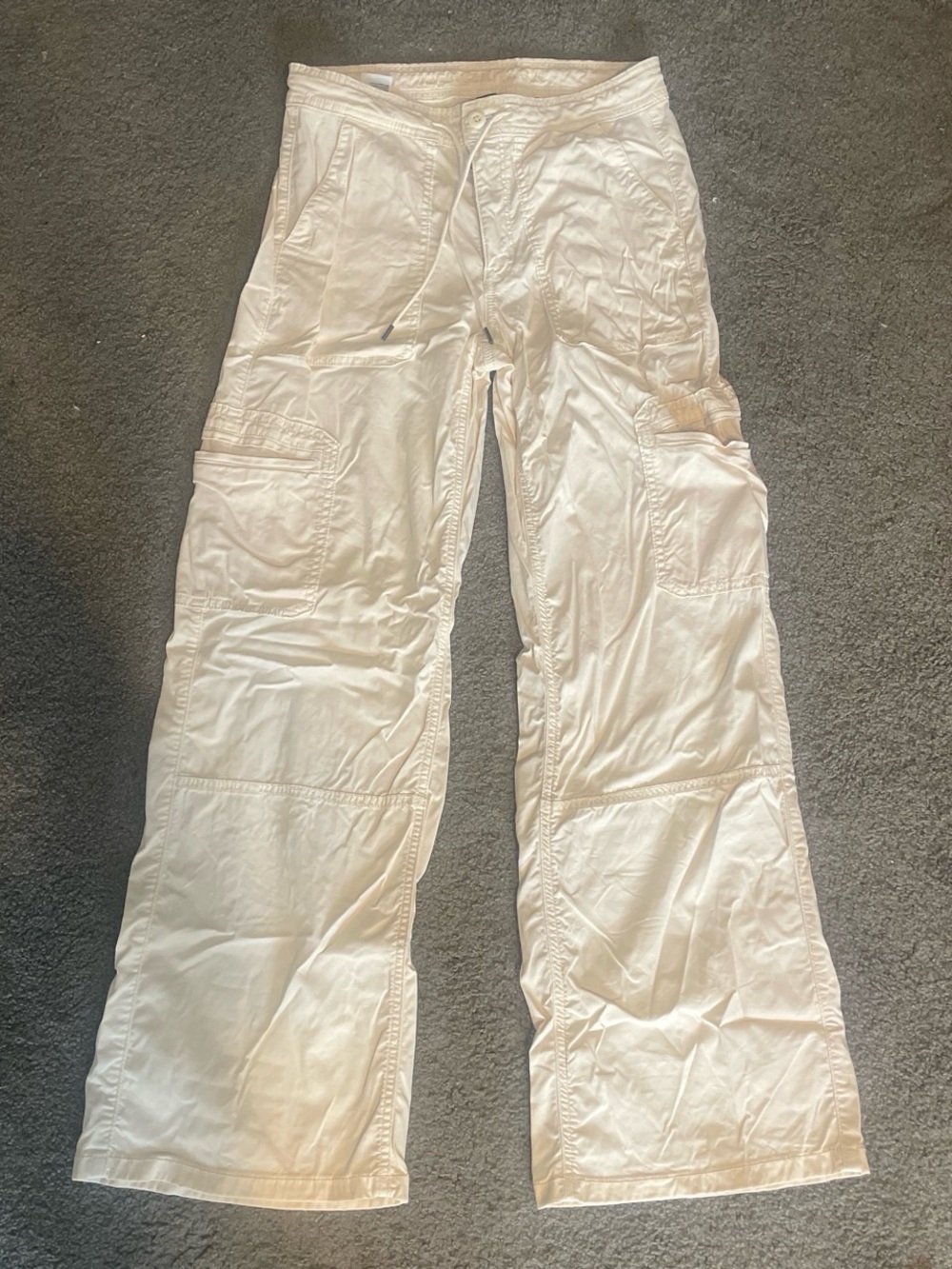 American Eagle Cream Cargo Pants